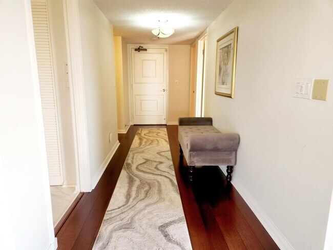 Building Photo - 5950 Pelican Bay Plaza S