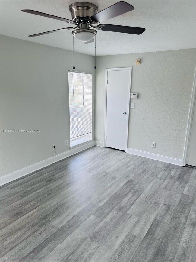 Building Photo - 777 Riverside Dr