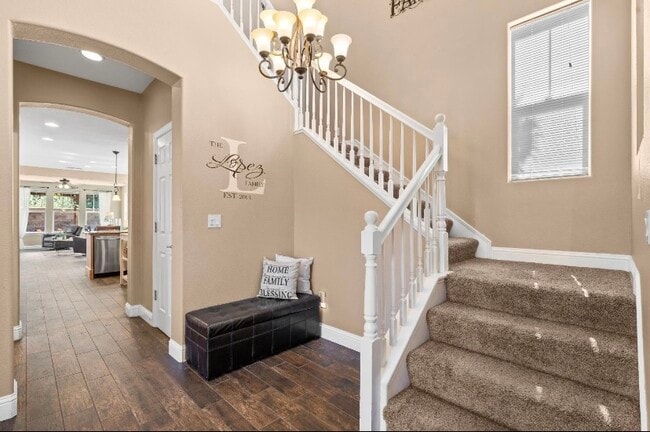 Building Photo - 300 W Alameda Dr