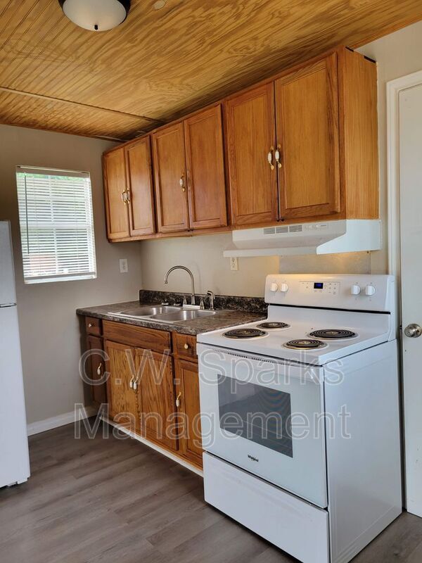 Building Photo - 310 Carson Cir