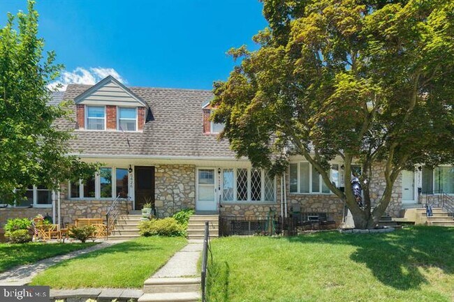 Building Photo - 5428 Vicaris St