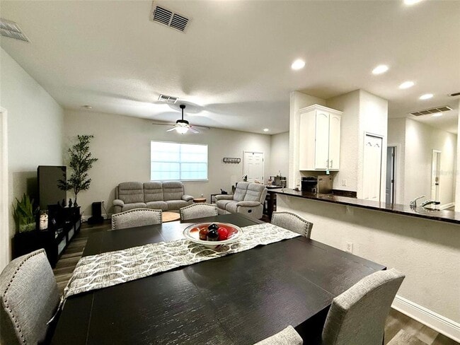 Building Photo - 17411 Promenade Dr
