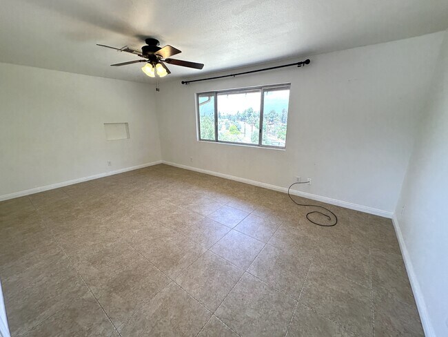 Building Photo - 27289 San Jacinto St