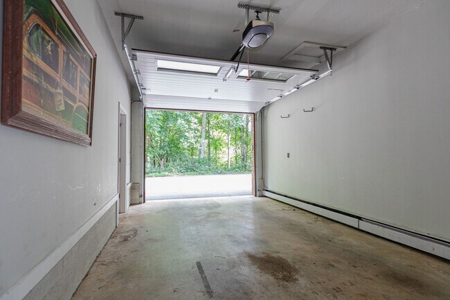Building Photo - 26 Indian Knob Rd