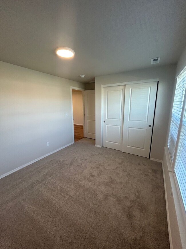 Building Photo - New Construction 3 bedroom 2 bath home for rent in The Hollice Woods!