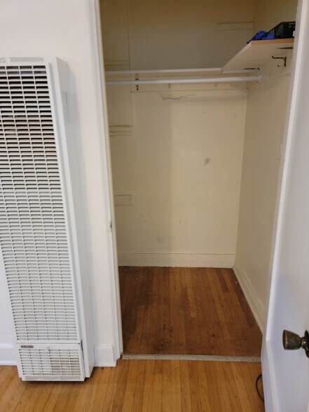 Building Photo - 3837 W 27th St