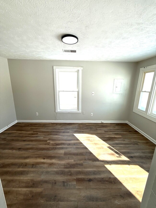 Building Photo - 418 S Washington Ave