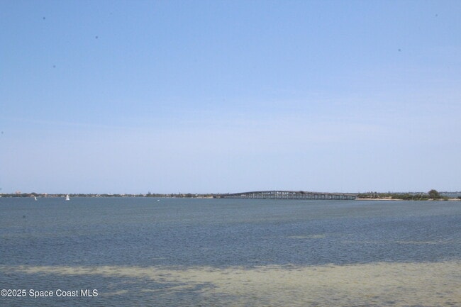 Building Photo - 1465 S Harbor City Blvd