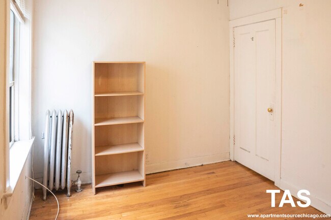 Building Photo - 5109 N Winchester Ave