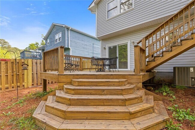 Building Photo - 4811 Nevilly Way