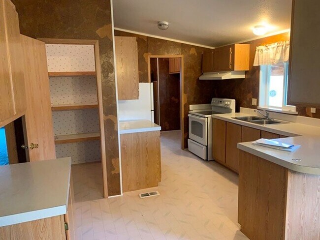 Building Photo - 3 Bed, 2 Bath Home in Lower Stillwater Valley