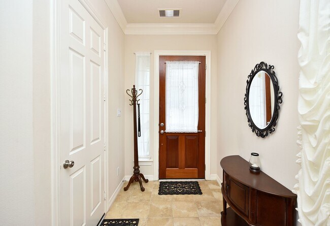 Building Photo - 1226 Sopris Dr