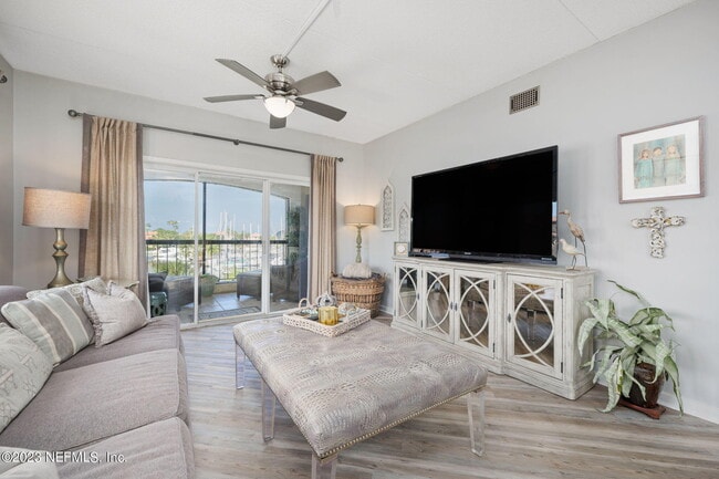 Building Photo - 3114 Harbor Dr