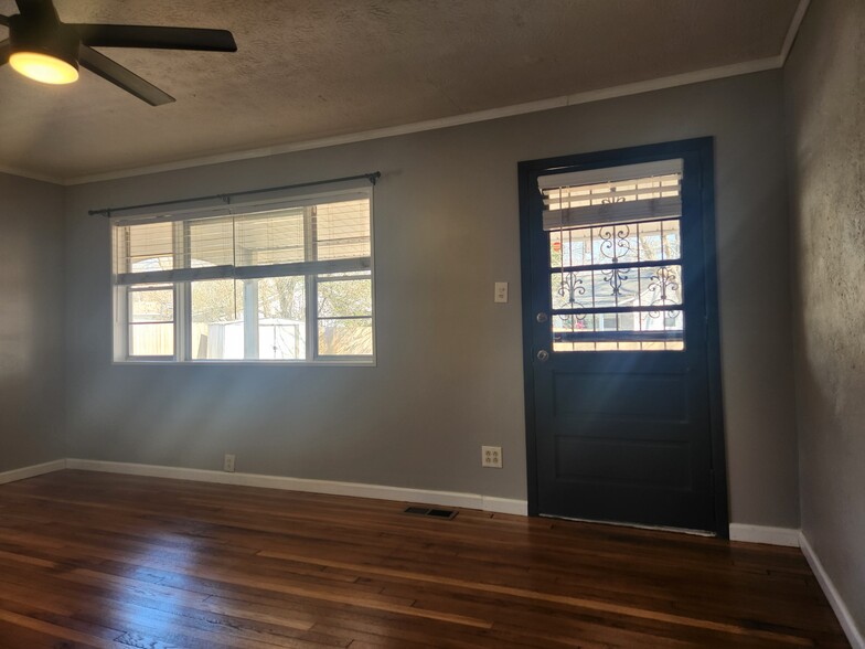 Living Room - 106 Palmer Rd