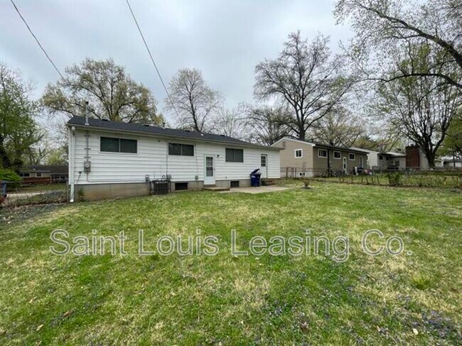 Building Photo - 145 Clearview Dr