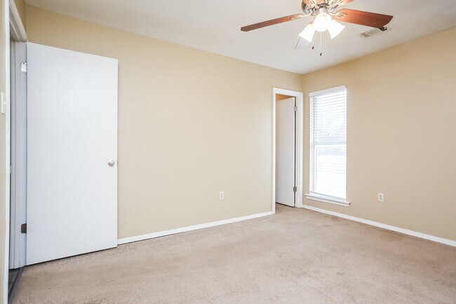 Building Photo - 6265 Jamestown Dr