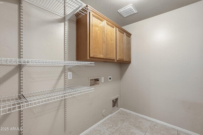 Building Photo - 3032 E Denim Trail