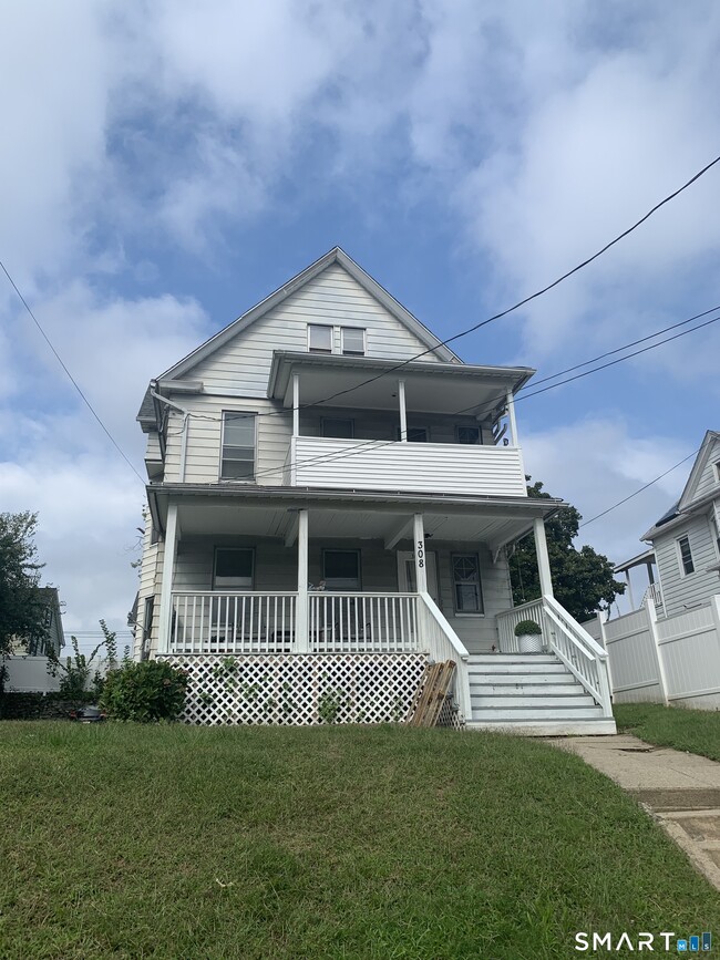 Building Photo - 308 Olivia St