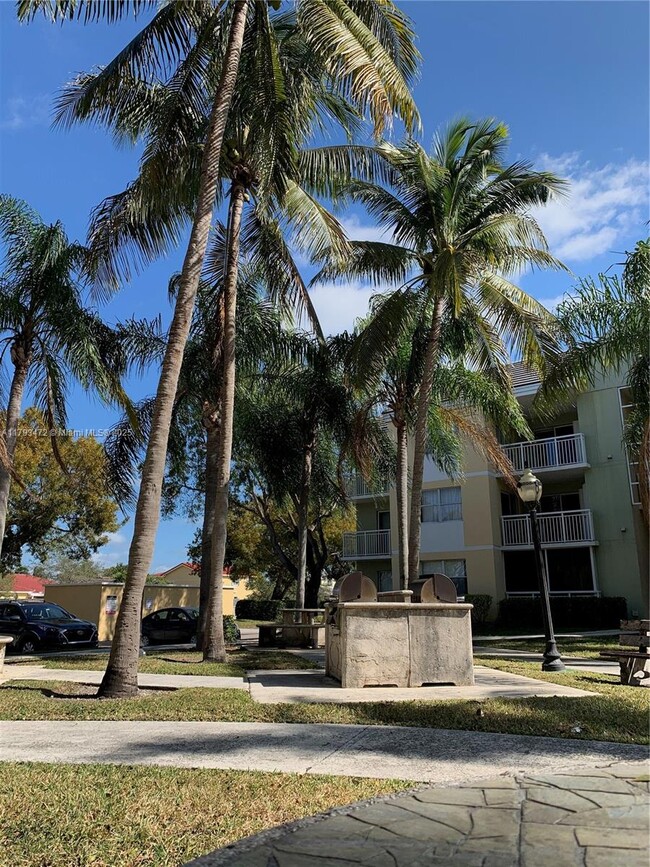 Building Photo - 8600 SW 212th St