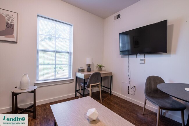 Building Photo - 1903 E Marshall St