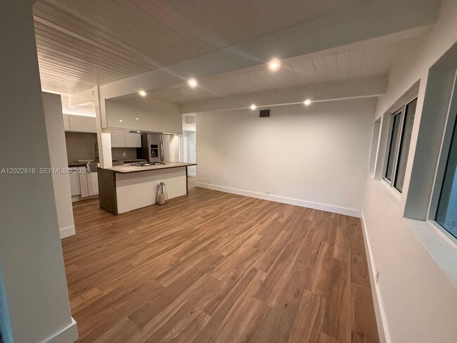 Building Photo - 6851 SW 77th Terrace