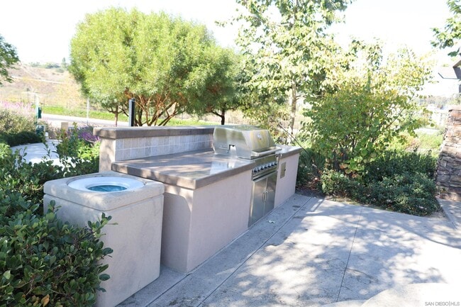 Building Photo - 3281 Vestra Way