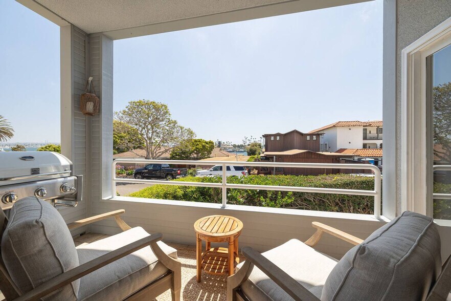 Building Photo - 376 San Antonio Ave