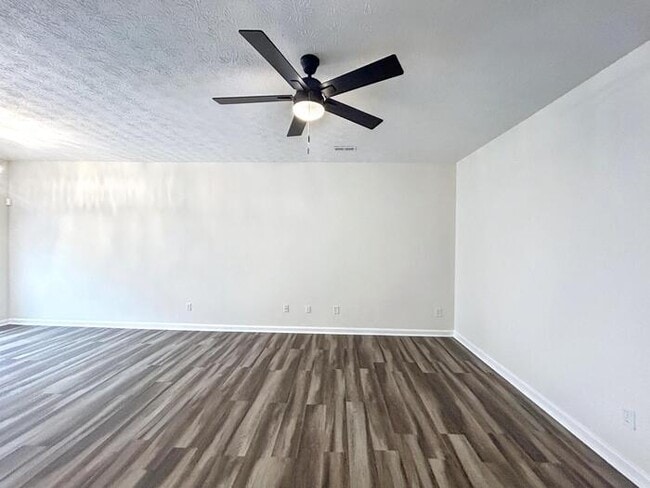 Building Photo - 4159 Park Chase Dr