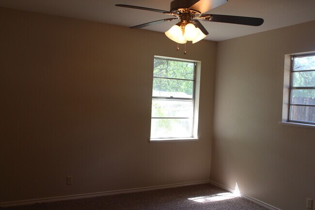 Building Photo - 3012 Tower Dr