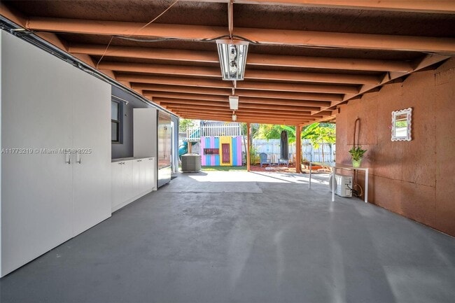 Building Photo - 7151 Taft St