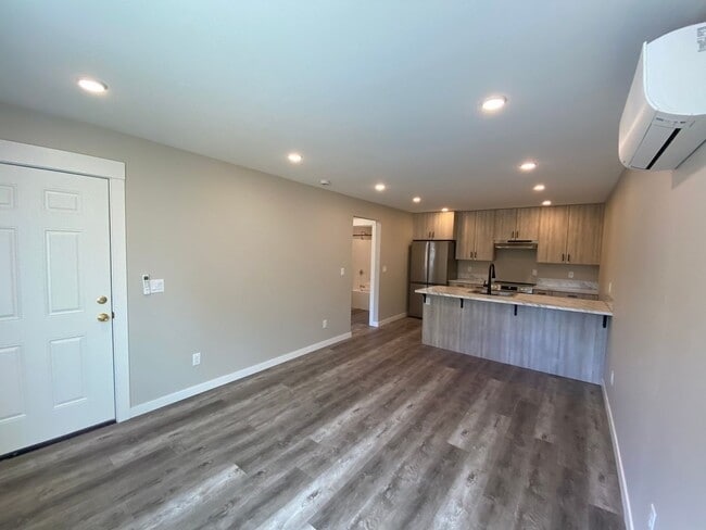 Building Photo - Newly Built 1 Bed, 1 Bath House with AC!