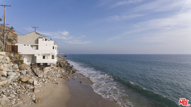 Building Photo - 19562 Pacific Coast Hwy