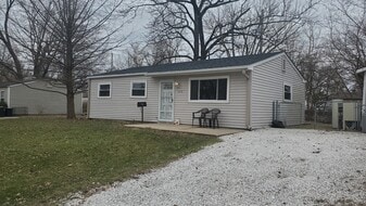 Building Photo - 1416 Plaza Pl