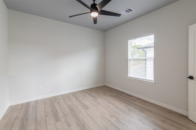 Building Photo - 9606 Champion Heavens Dr