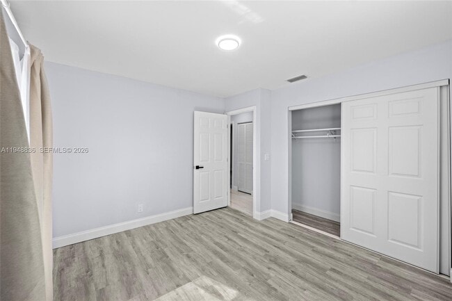 Building Photo - 1720 SW 13th St