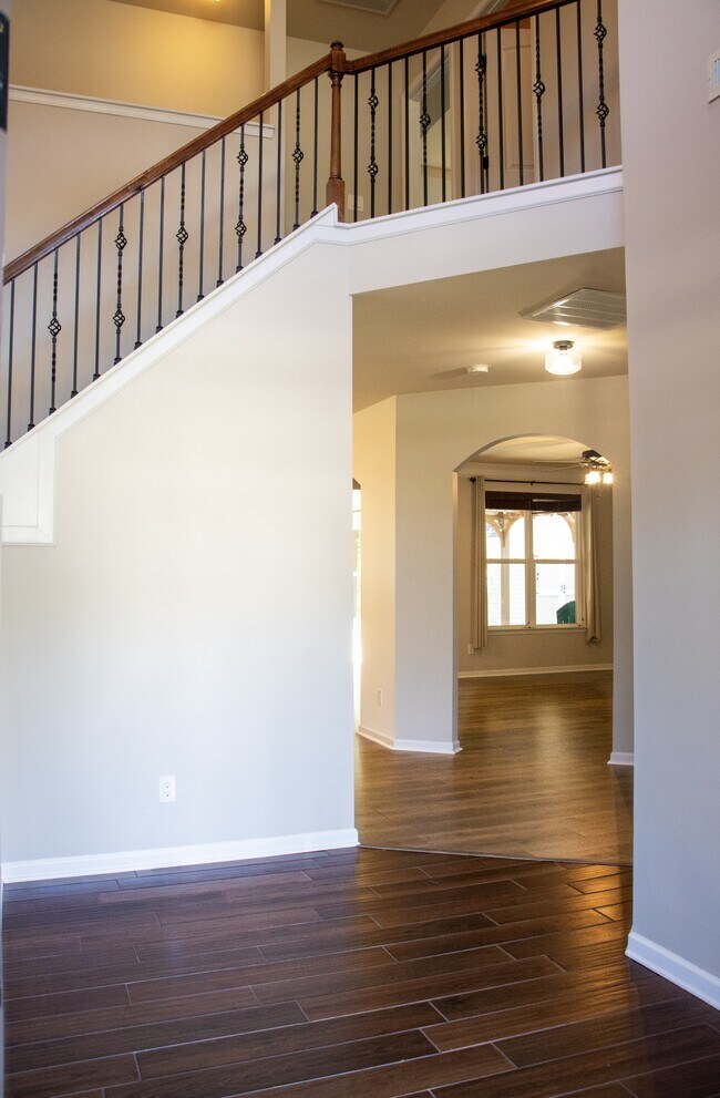 Building Photo - 1266 Coachman Way