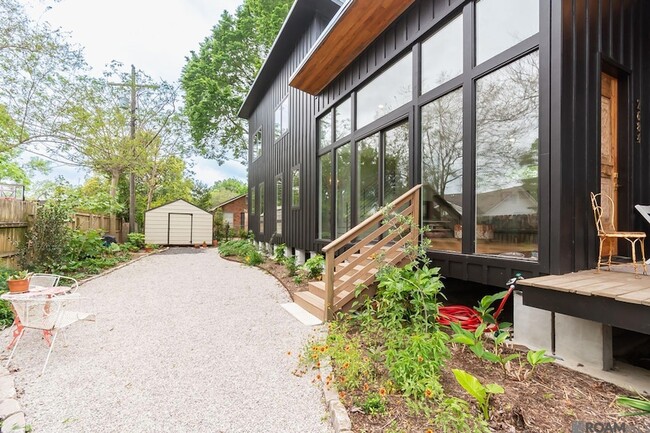 Building Photo - 2684 Cork St