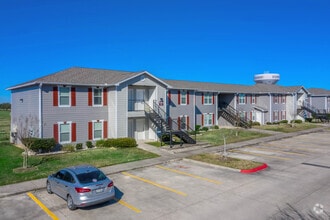 Building Photo - Cypress Bend
