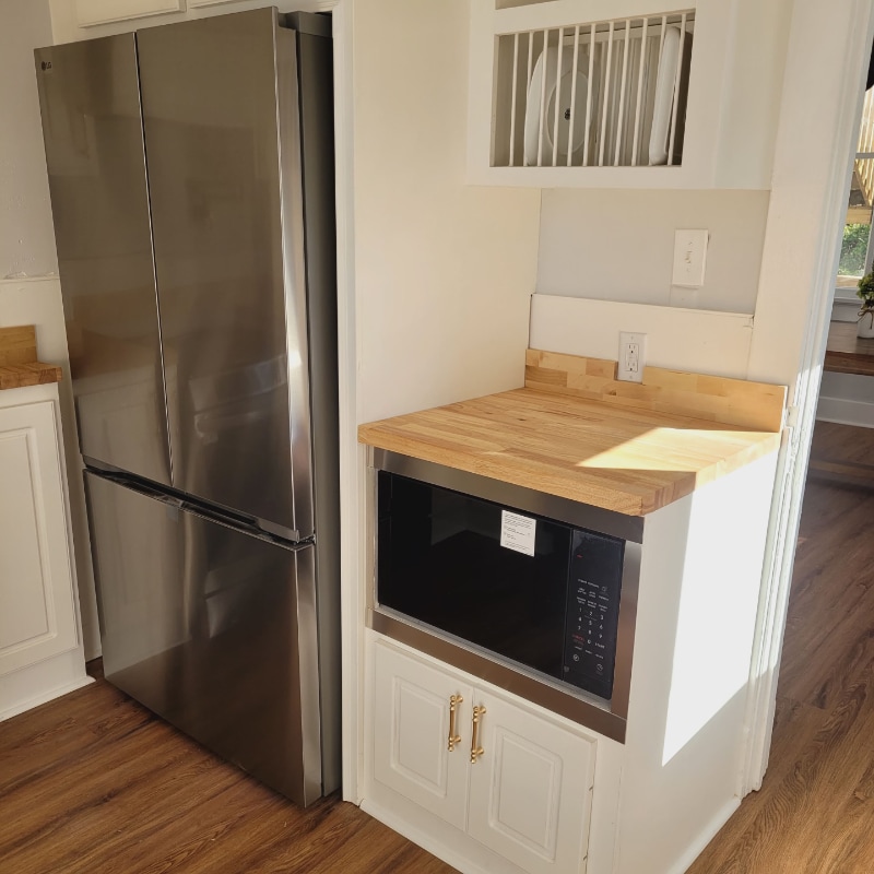 Building Photo - 343 Adelle St