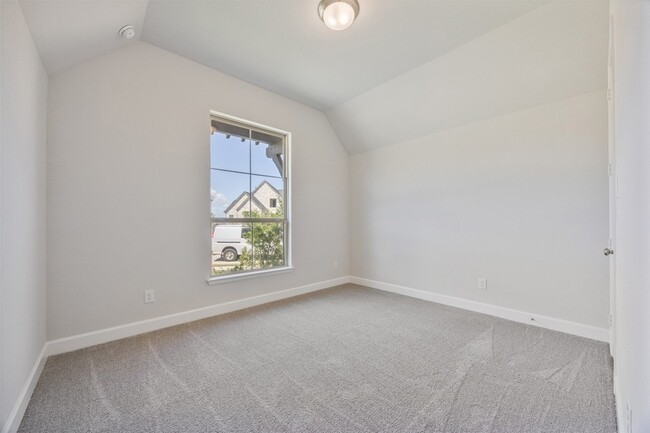 Building Photo - 26310 Meadow Bliss Wy