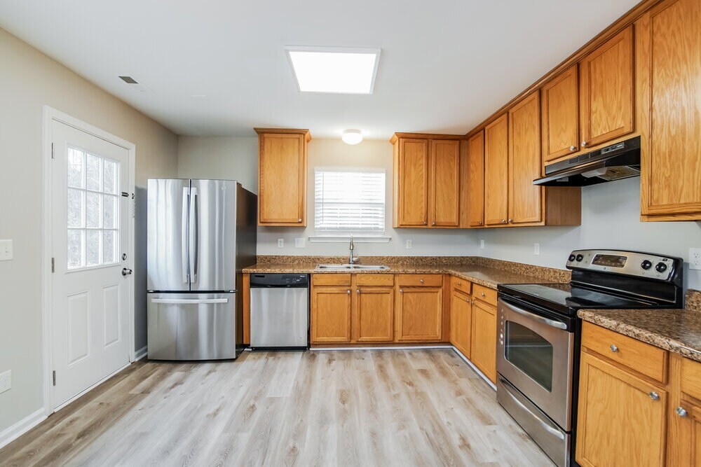 Building Photo - 4009 Laurel Glen Dr