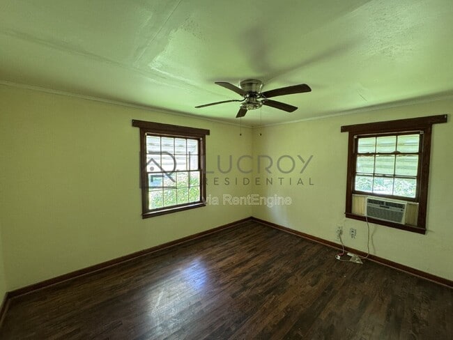 Building Photo - 3148 Sylvester Dr