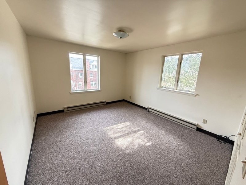 Building Photo - 302 15th St