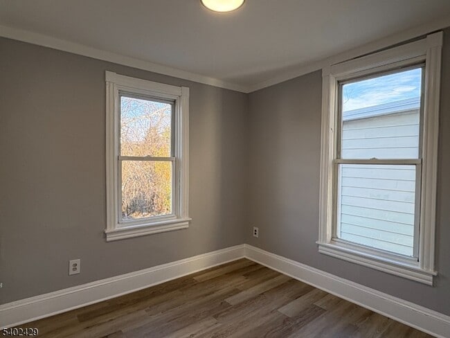 Building Photo - 741 North Blvd