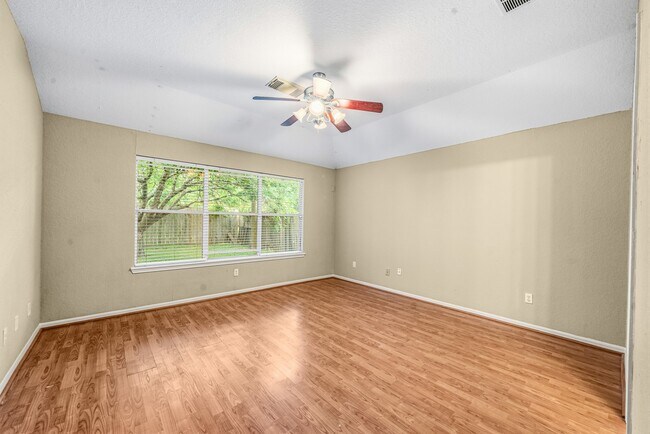 Building Photo - 17935 Rose Hill Park Ln