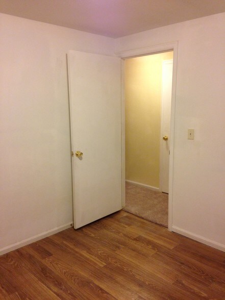 Building Photo - 2204 S Del Norte Dr