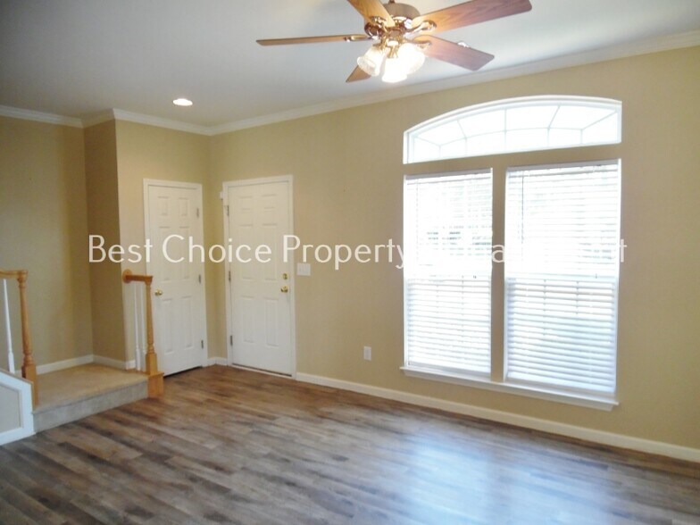 Building Photo - 354 Moonstone Dr