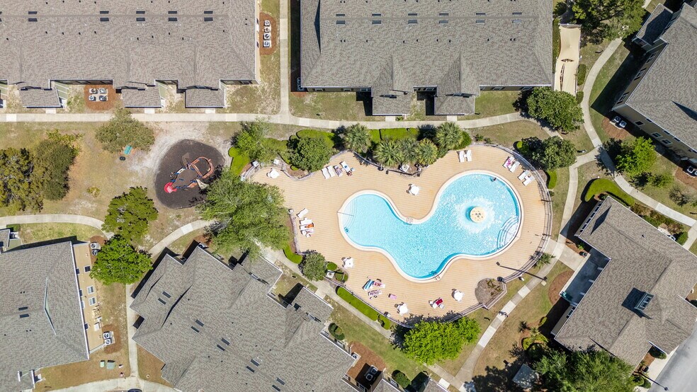 Building Photo - 801 Cape Cod Dr