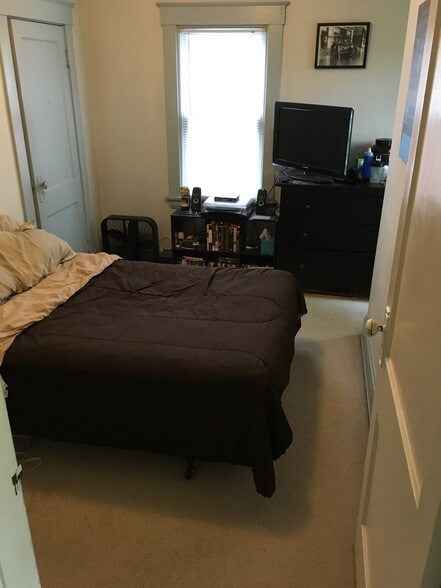 Building Photo - 4208 Verne Ave