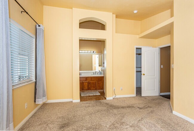 Building Photo - 5012 Hartwick Ct